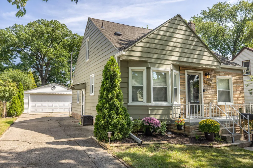 1520 Alexander Avenue Royal Oak City, MI 48067