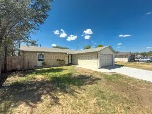 1439 DOGWOOD LANE