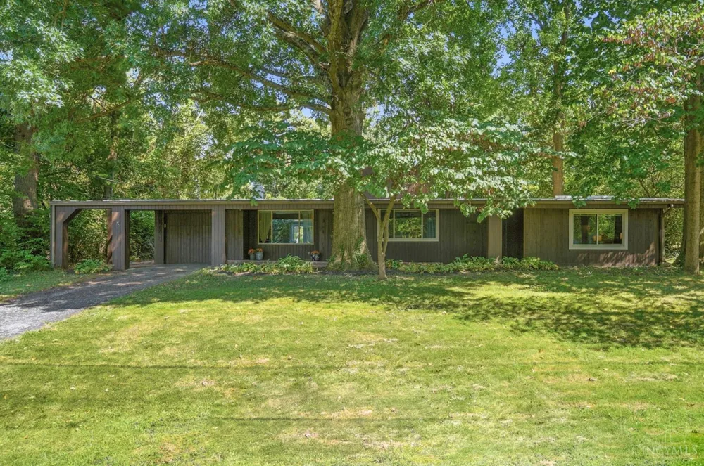 9084 Arrowhead Court Springfield, OH 45231