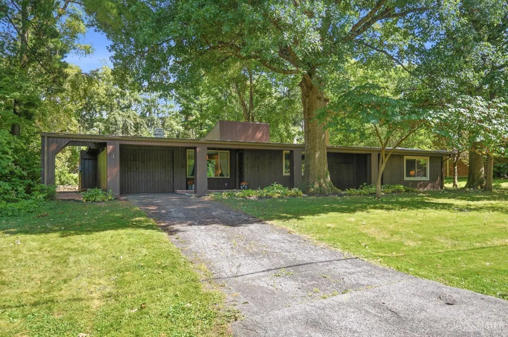 9084 Arrowhead Court Springfield, OH 45231
