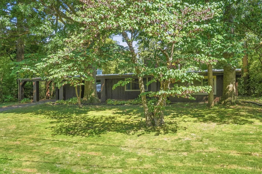 9084 Arrowhead Court Springfield, OH 45231