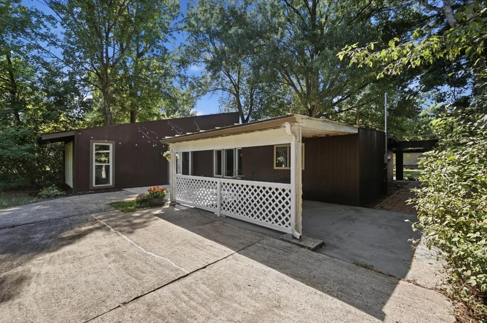 9084 Arrowhead Court Springfield, OH 45231