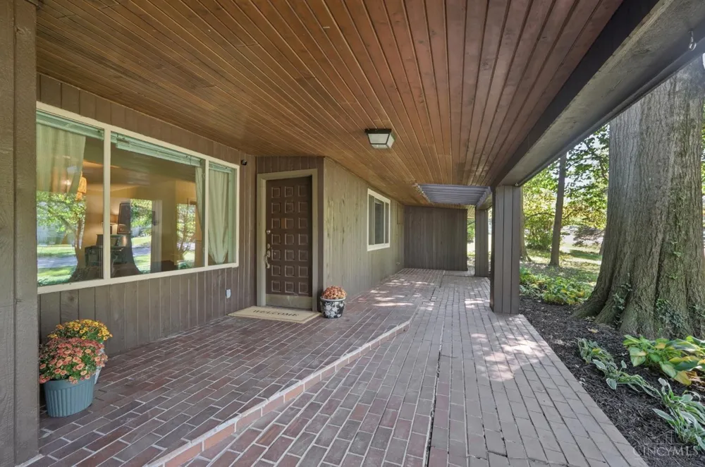 9084 Arrowhead Court Springfield, OH 45231