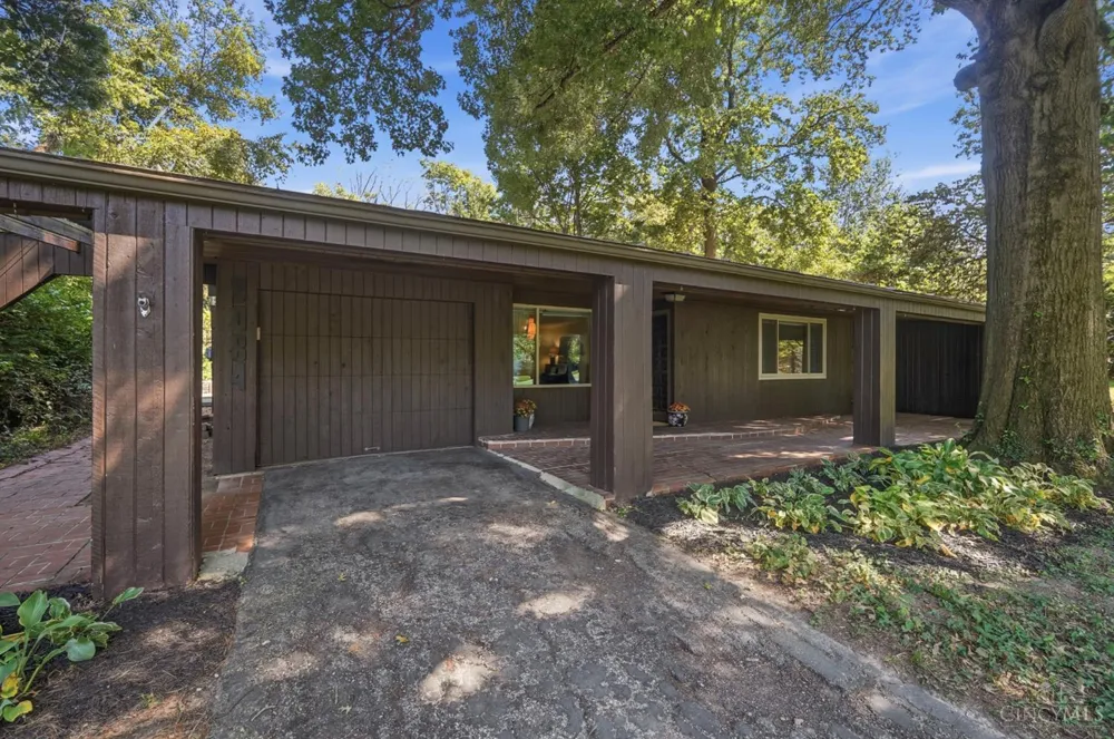 9084 Arrowhead Court Springfield, OH 45231