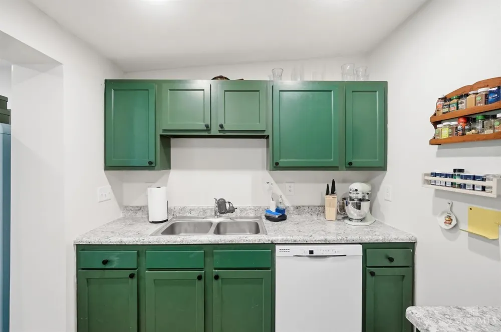 9084 Arrowhead Court Springfield, OH 45231