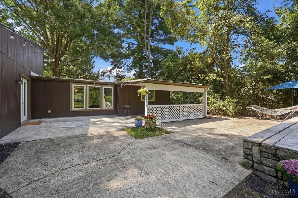 9084 Arrowhead Court Springfield, OH 45231