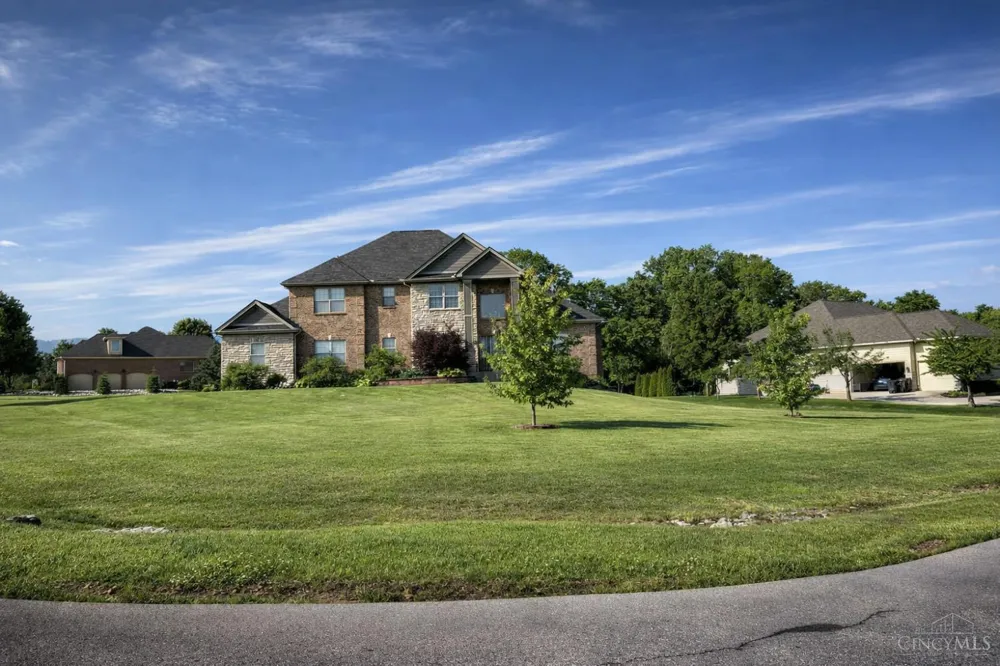 8005 Bending Willow Court Clearcreek, OH 45068