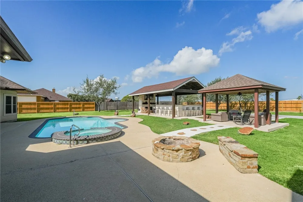 1502 Westridge Boulevard Corpus Christi, TX 78418