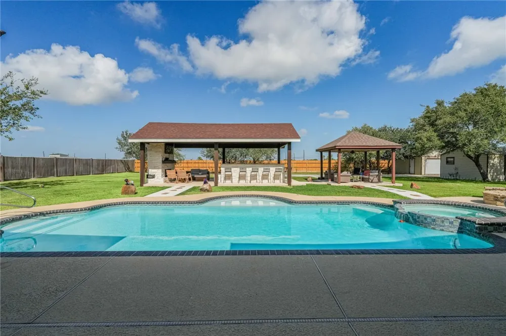 1502 Westridge Boulevard Corpus Christi, TX 78418