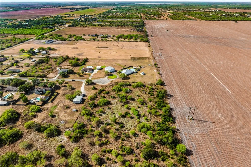 County Road 312 Orange Grove, TX 78372