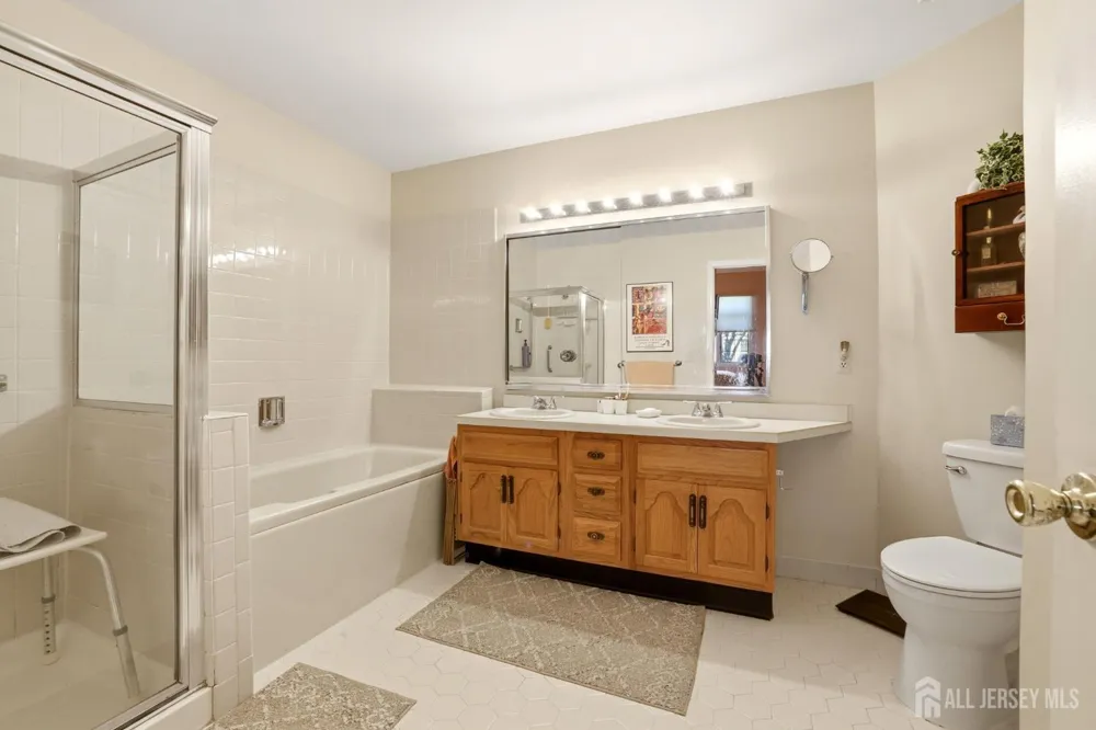 52-B Rutland Lane Monroe, NJ 08831