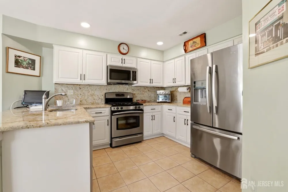 52-B Rutland Lane Monroe, NJ 08831