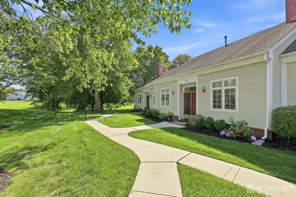 52-B Rutland Lane Monroe, NJ 08831