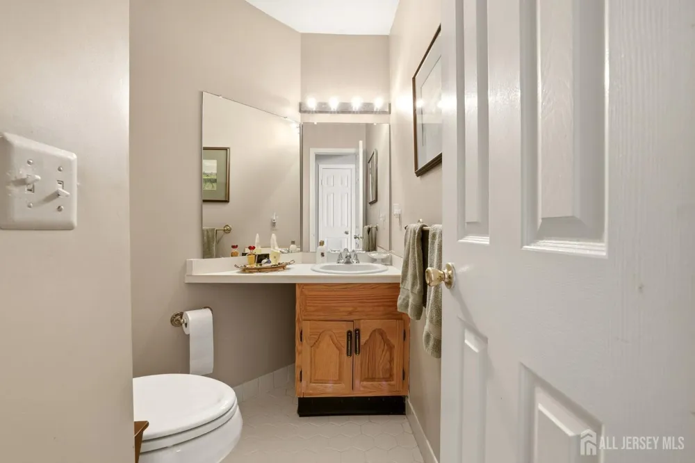 52-B Rutland Lane Monroe, NJ 08831