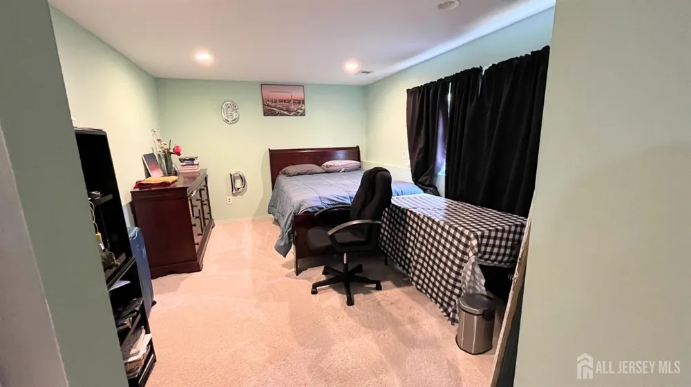 86 Mitchell Avenue Piscataway, NJ 08854