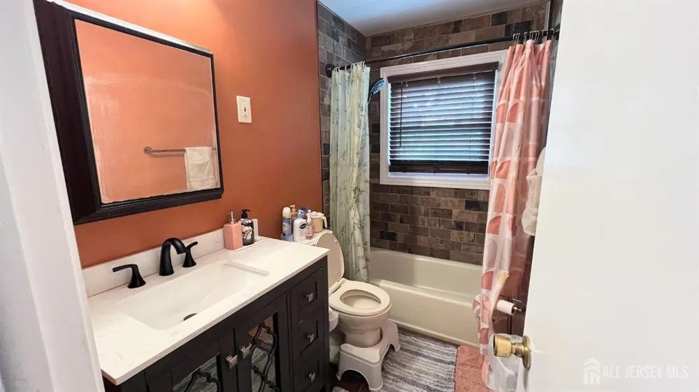 86 Mitchell Avenue Piscataway, NJ 08854