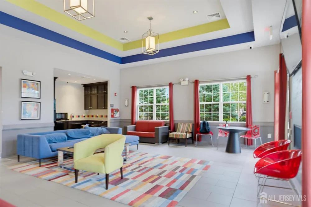 16 Morris Lane Cranbury, NJ 08512