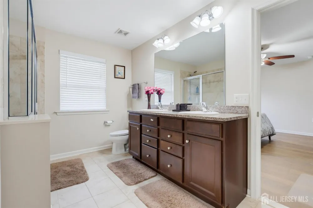 16 Morris Lane Cranbury, NJ 08512