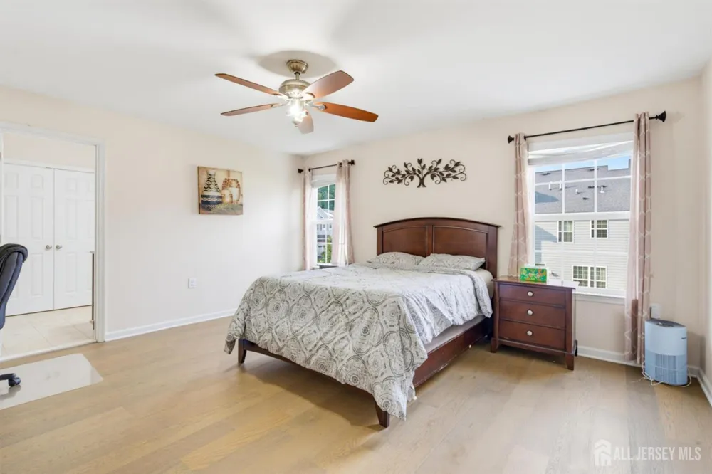 16 Morris Lane Cranbury, NJ 08512