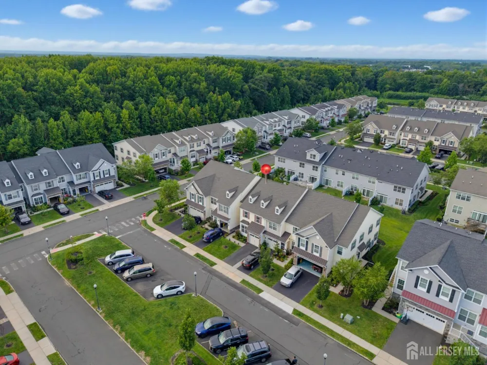 16 Morris Lane Cranbury, NJ 08512