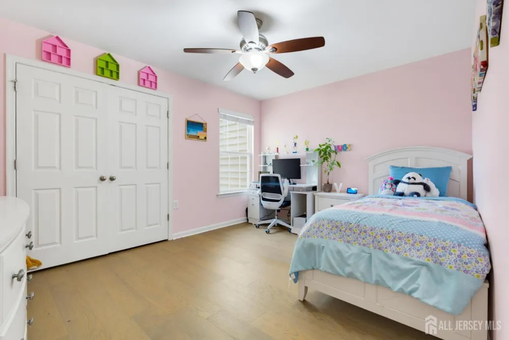 16 Morris Lane Cranbury, NJ 08512