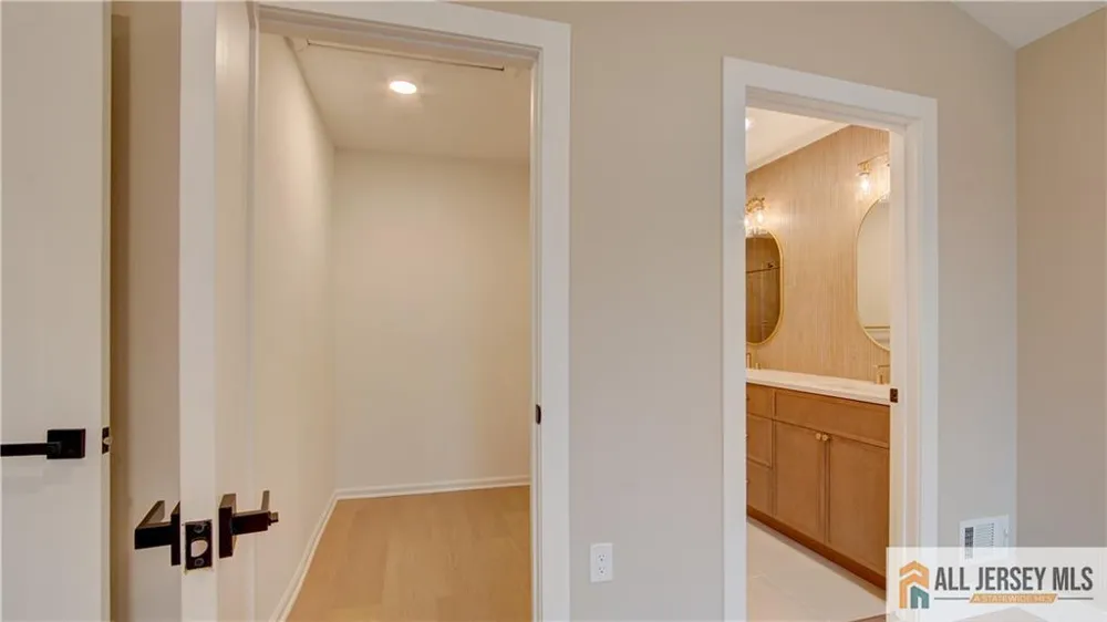 106 Blackbird Drive Monroe, NJ 08831