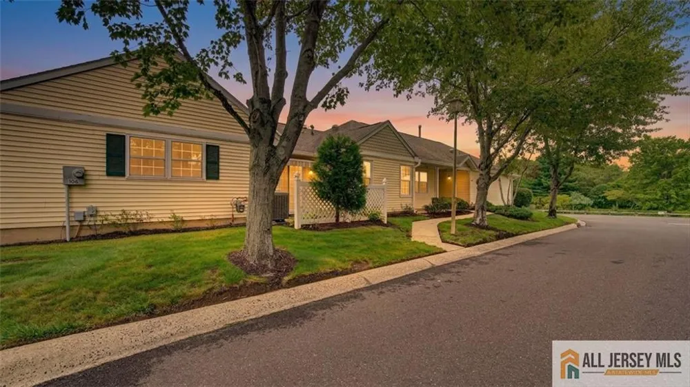106 Blackbird Drive Monroe, NJ 08831
