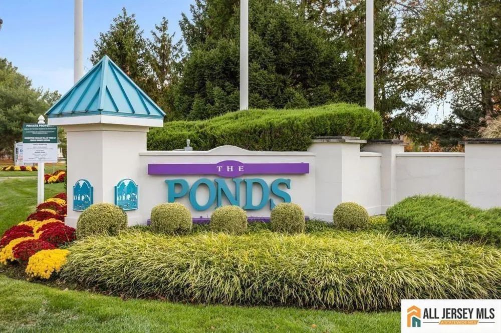 106 Blackbird Drive Monroe, NJ 08831