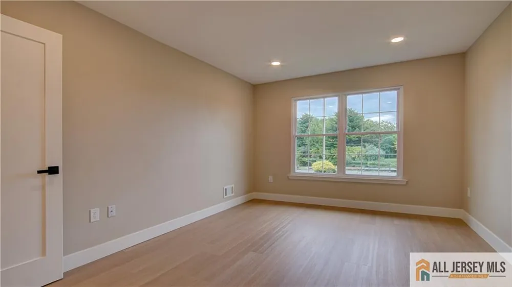 106 Blackbird Drive Monroe, NJ 08831