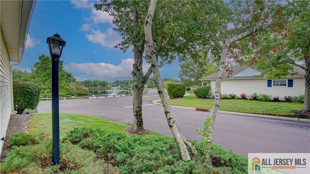 106 Blackbird Drive Monroe, NJ 08831