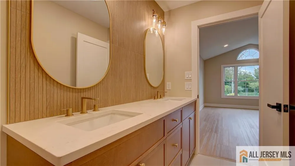 106 Blackbird Drive Monroe, NJ 08831