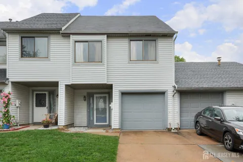 117 Lexington Circle