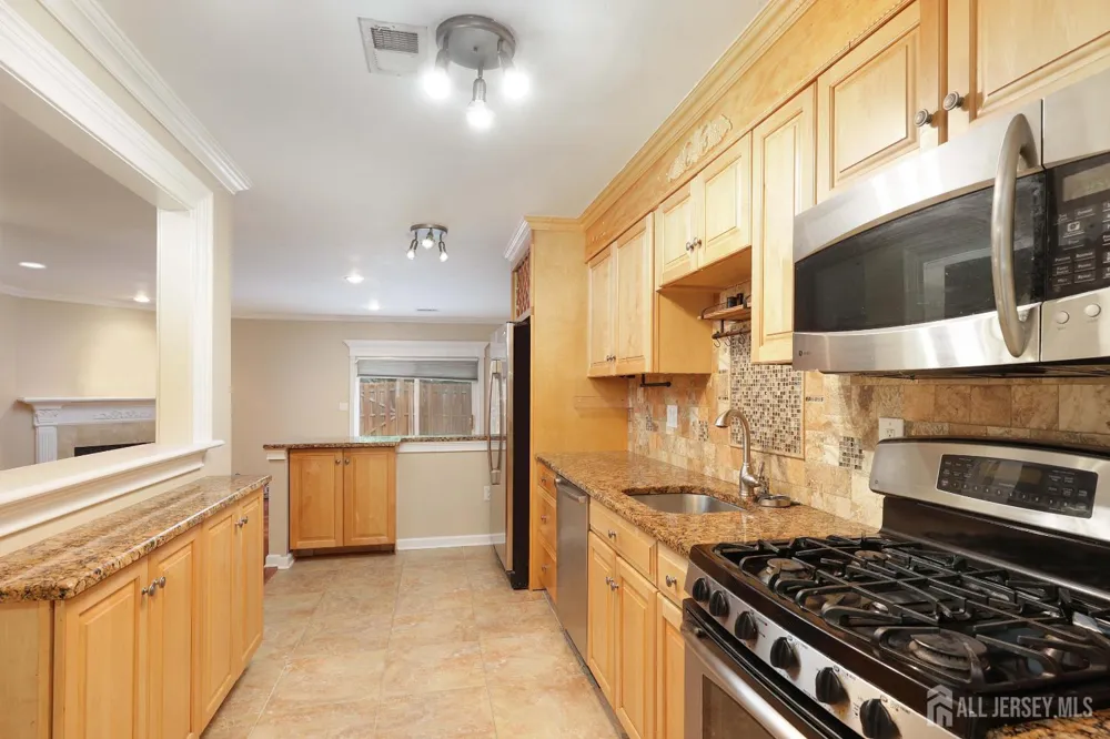 117 Lexington Circle Matawan, NJ 07747