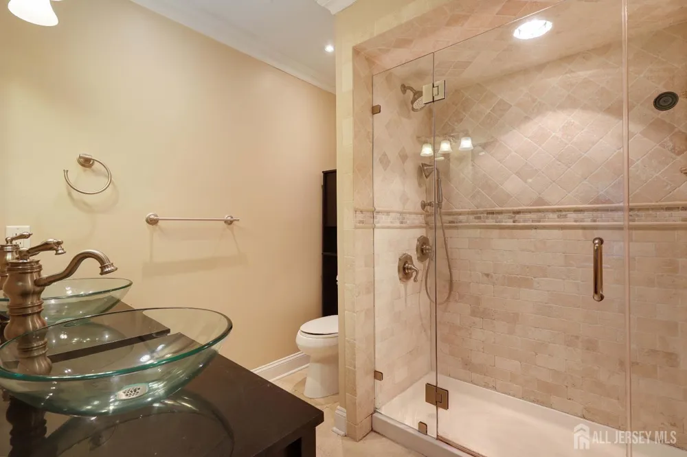 117 Lexington Circle Matawan, NJ 07747