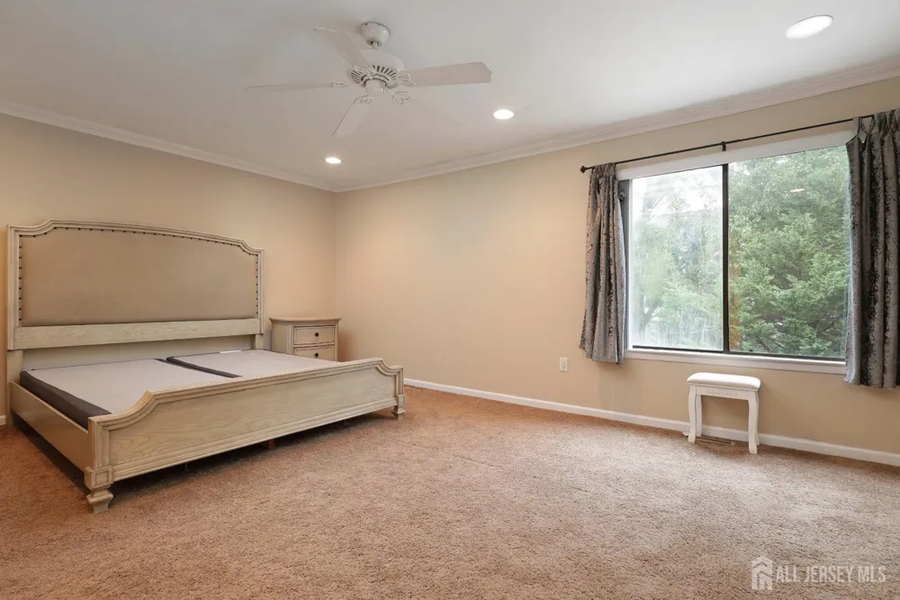 117 Lexington Circle Matawan, NJ 07747