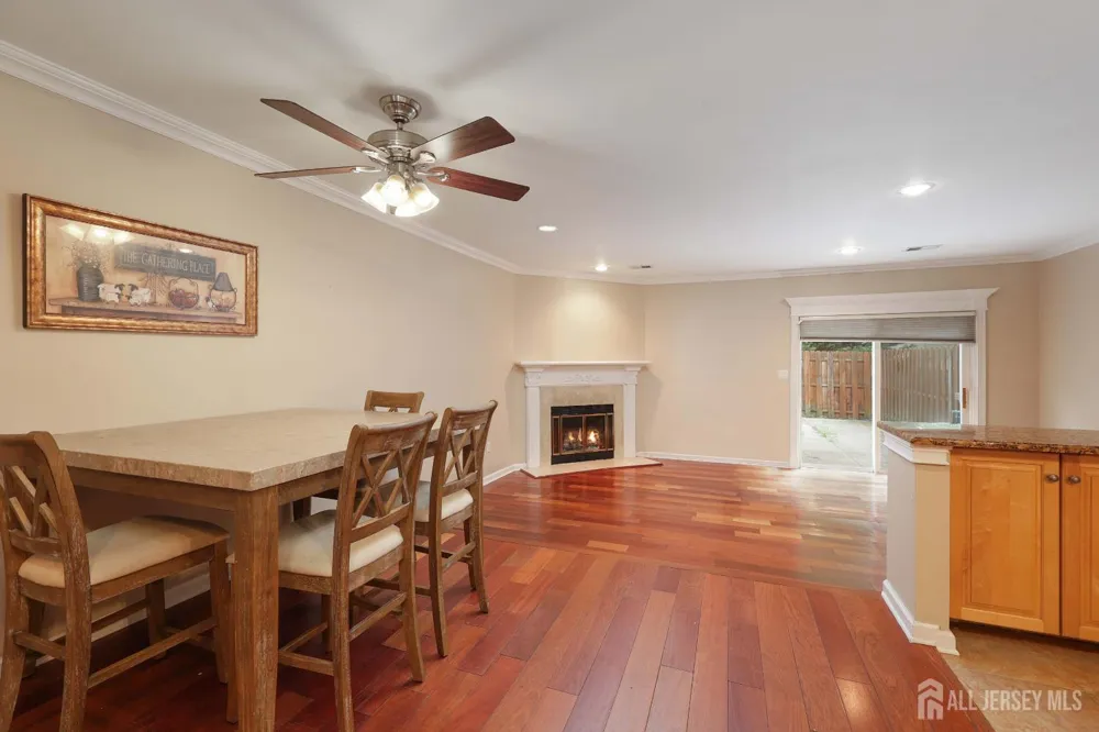 117 Lexington Circle Matawan, NJ 07747