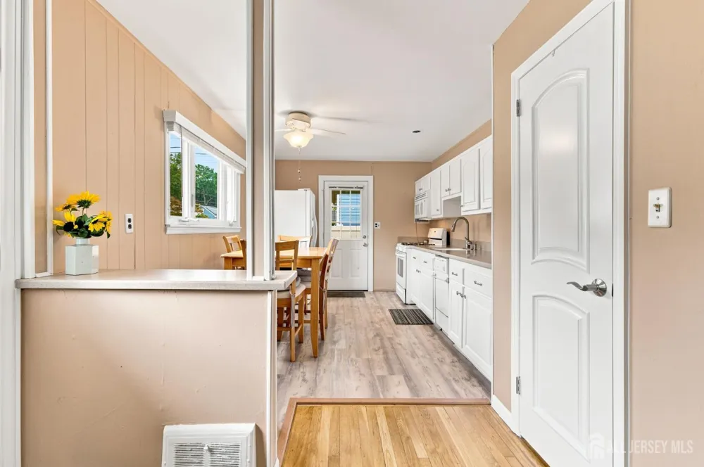 114 Kendall Drive Sayreville, NJ 08859