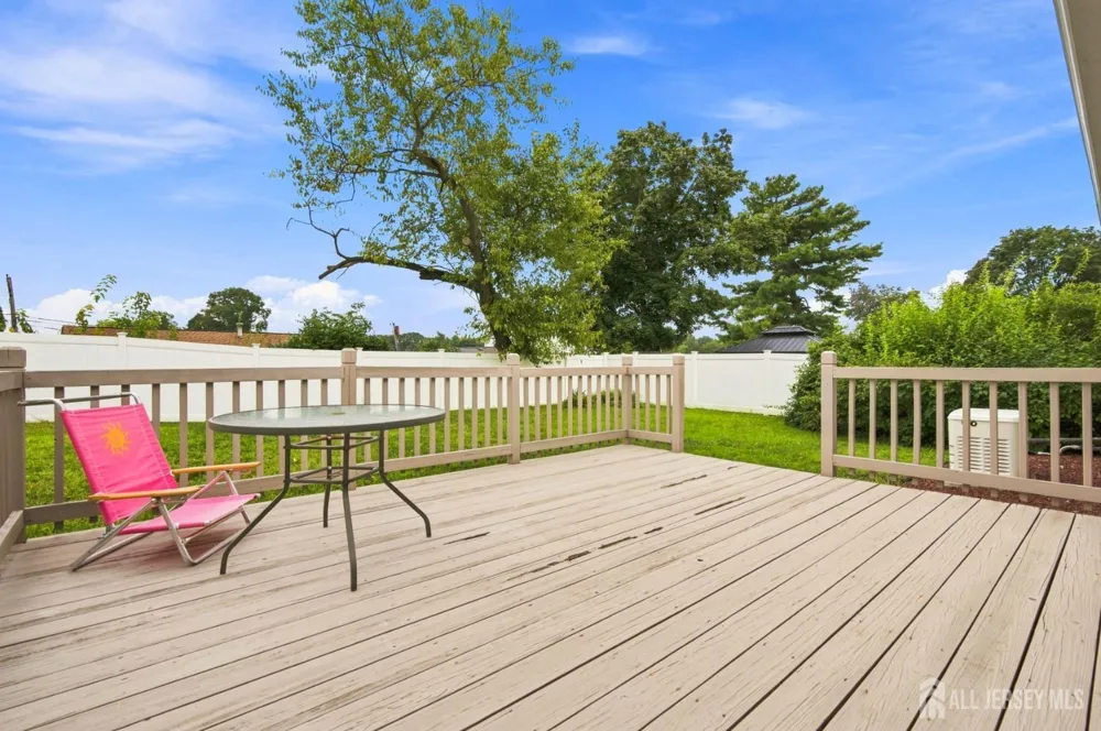 114 Kendall Drive Sayreville, NJ 08859