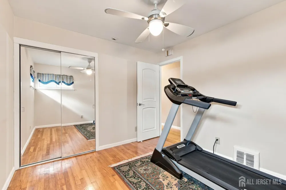 114 Kendall Drive Sayreville, NJ 08859