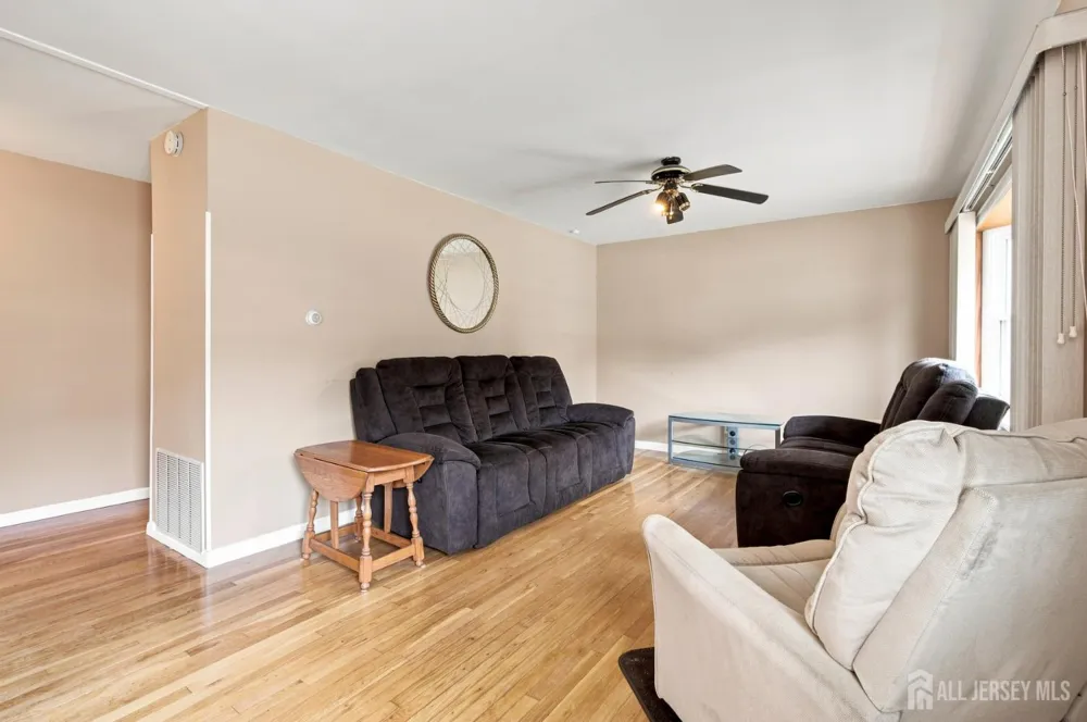 114 Kendall Drive Sayreville, NJ 08859