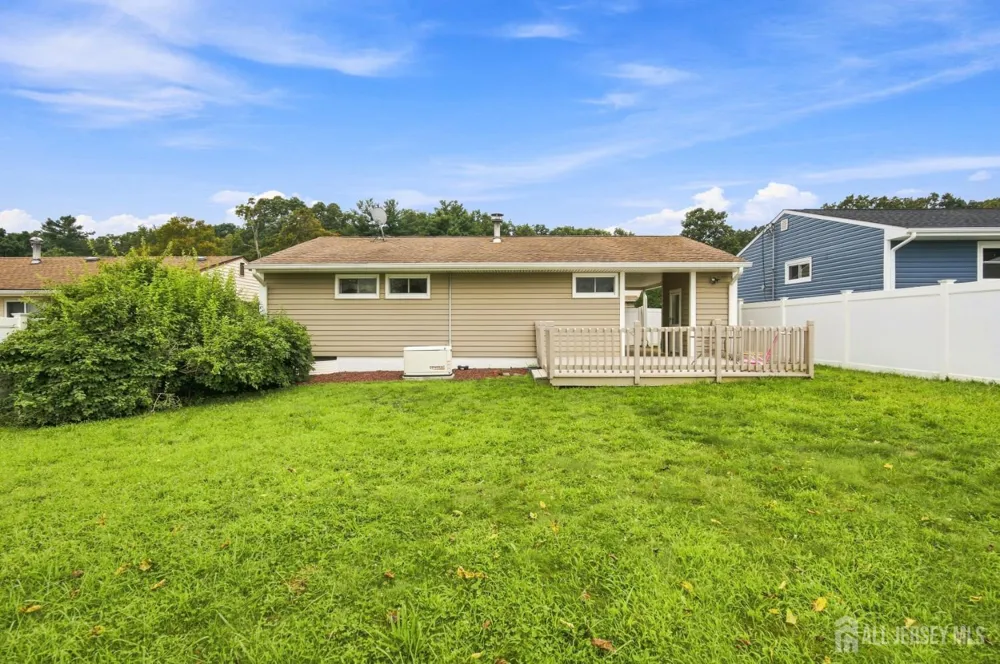 114 Kendall Drive Sayreville, NJ 08859