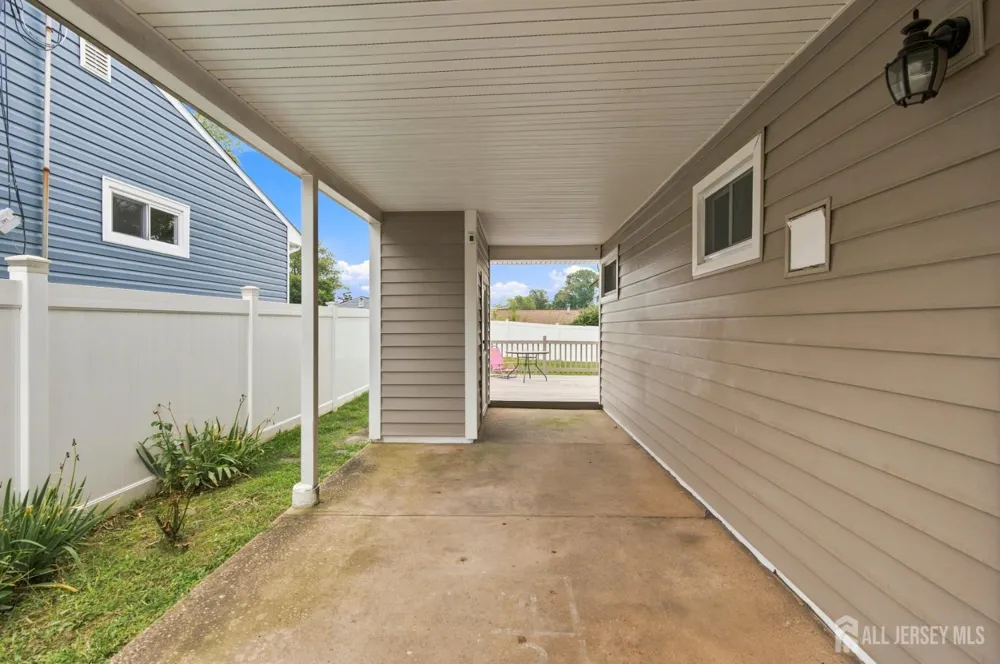114 Kendall Drive Sayreville, NJ 08859