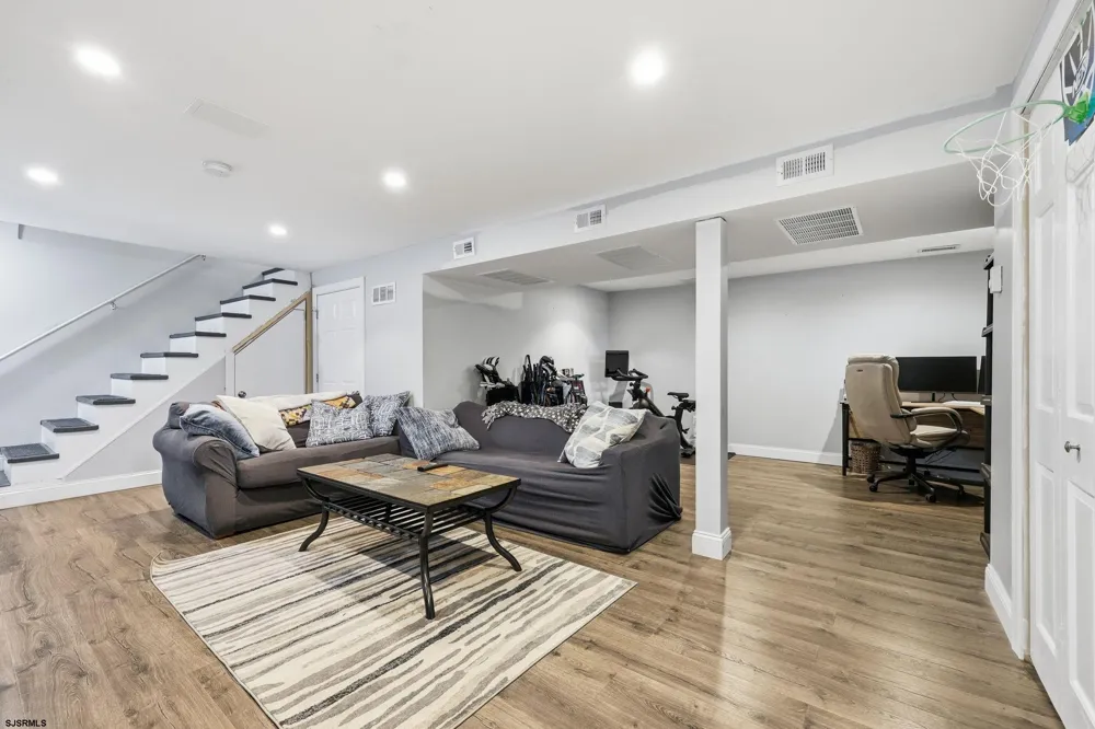 324 Discovery Ln Egg Harbor Township, NJ 08234