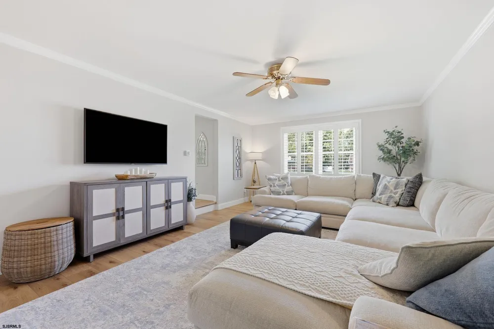 324 Discovery Ln Egg Harbor Township, NJ 08234