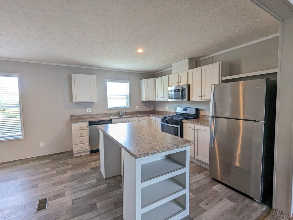 153 Beech Highland, MI 48357