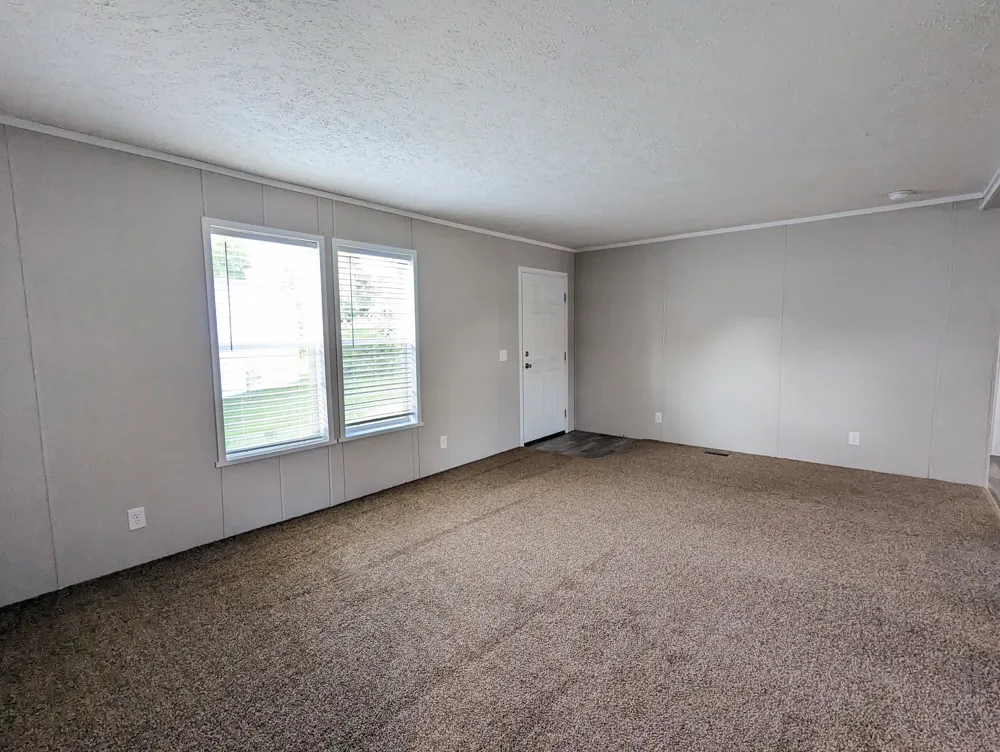 153 Beech Highland, MI 48357