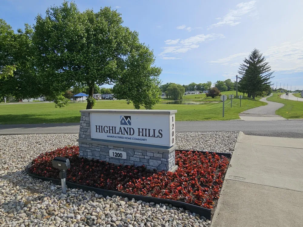 153 Beech Highland, MI 48357