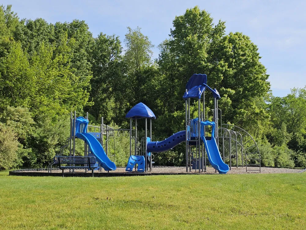 153 Beech Highland, MI 48357