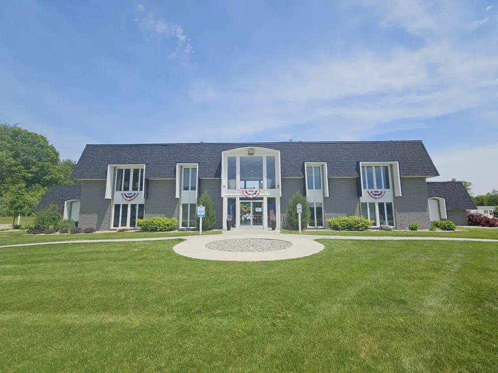 153 Beech Highland, MI 48357
