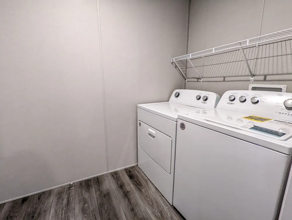 677 Oregon Belleville, MI 48111